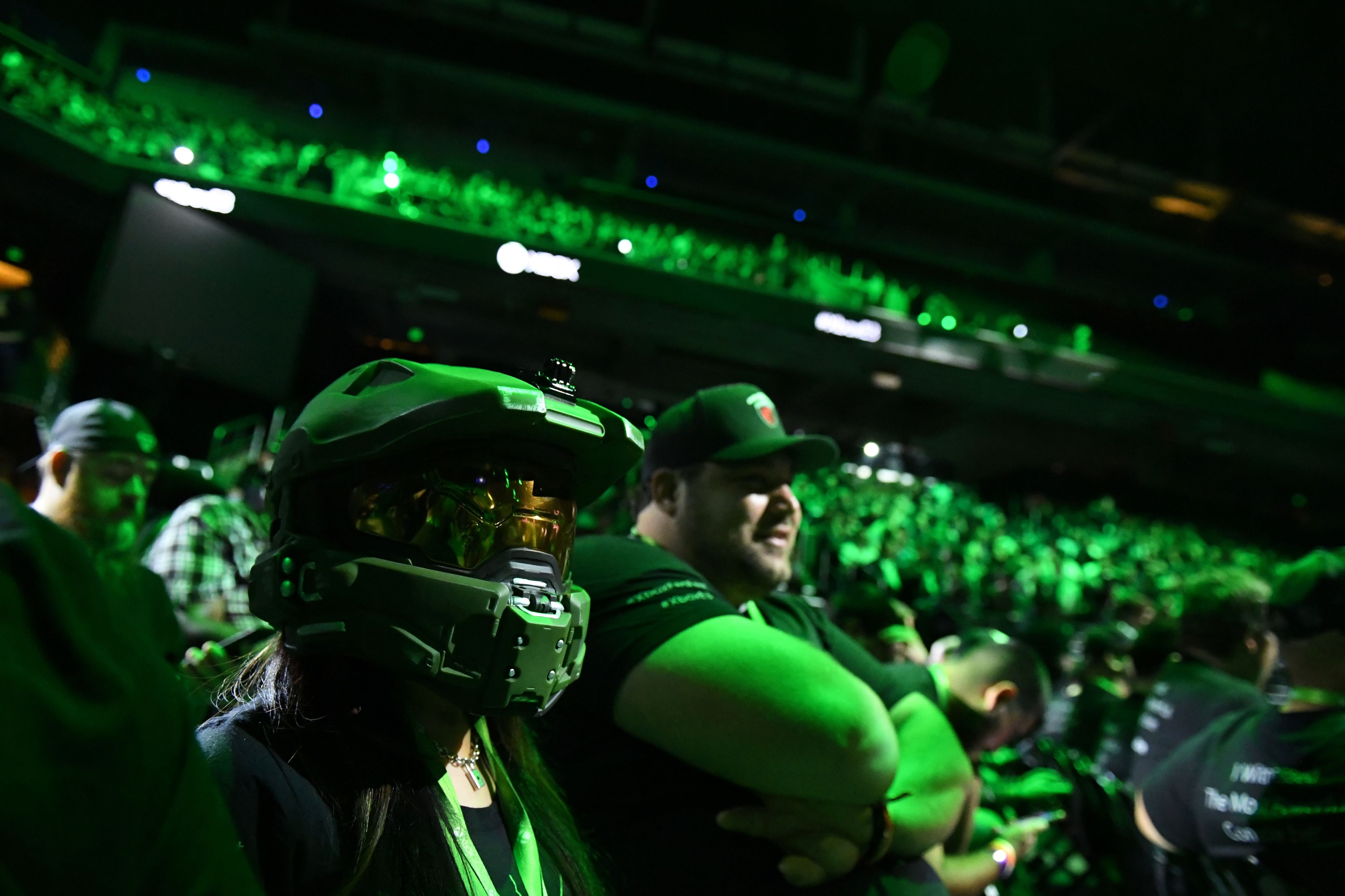 Drone over stadium disrupts Seahawks game in Seattle, a day after